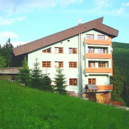 - Cihlarka Apartment Pec pod Snezkou